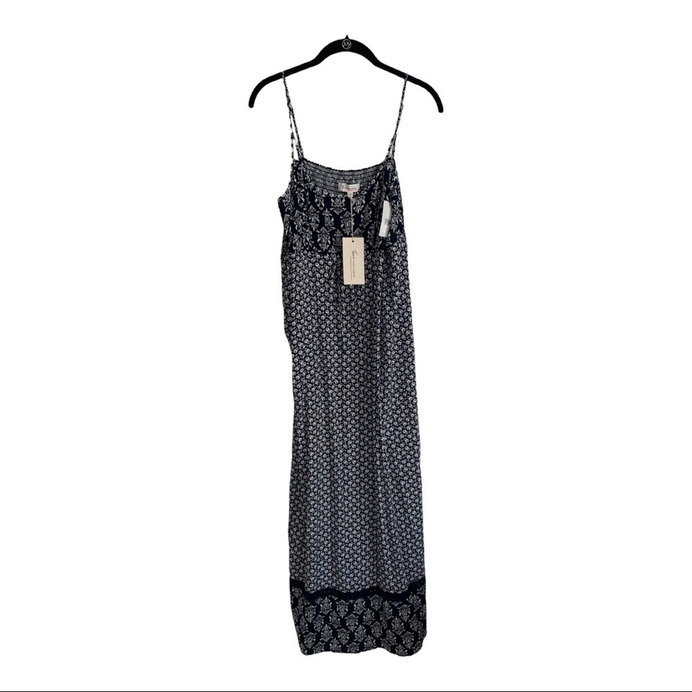 NWT Navy blue and white Vince Camuto maxi sleeveless dress